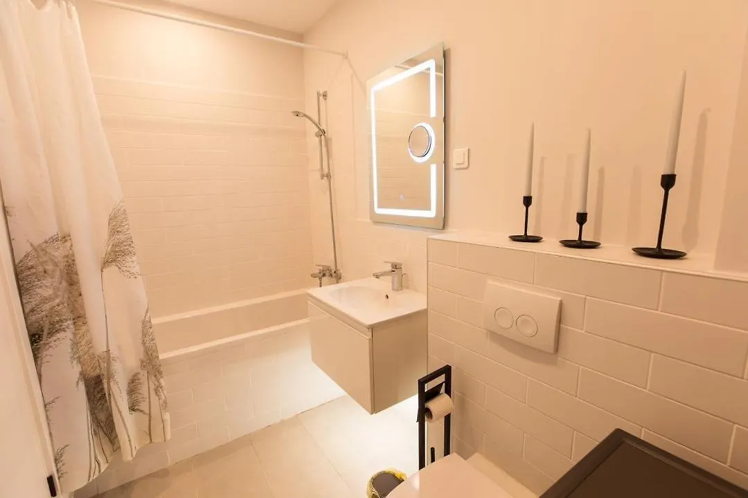 Escape Retreat I 1 Bedroom Apartment With Parking Bucharest 0*,  Romania